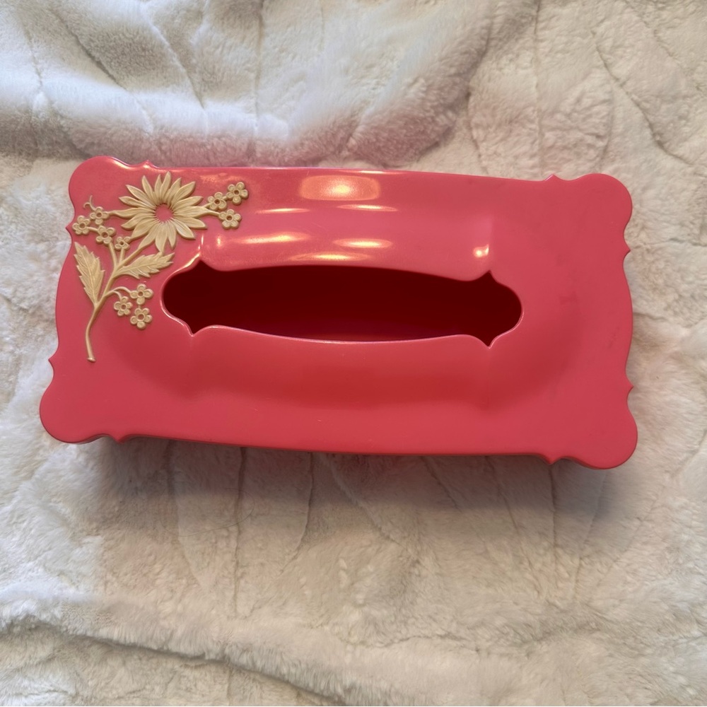 Schwarz Bros. Vintage 1950s Plastic HOT PINK Tissue Box